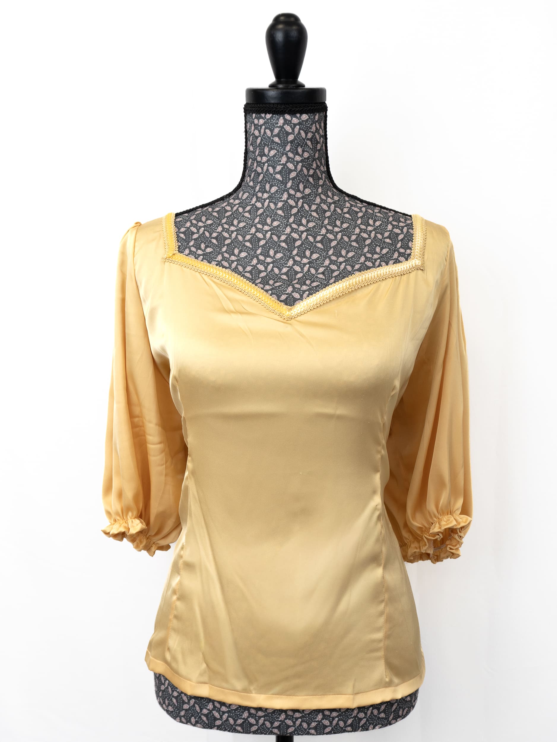 Body satin manche courte bouffante