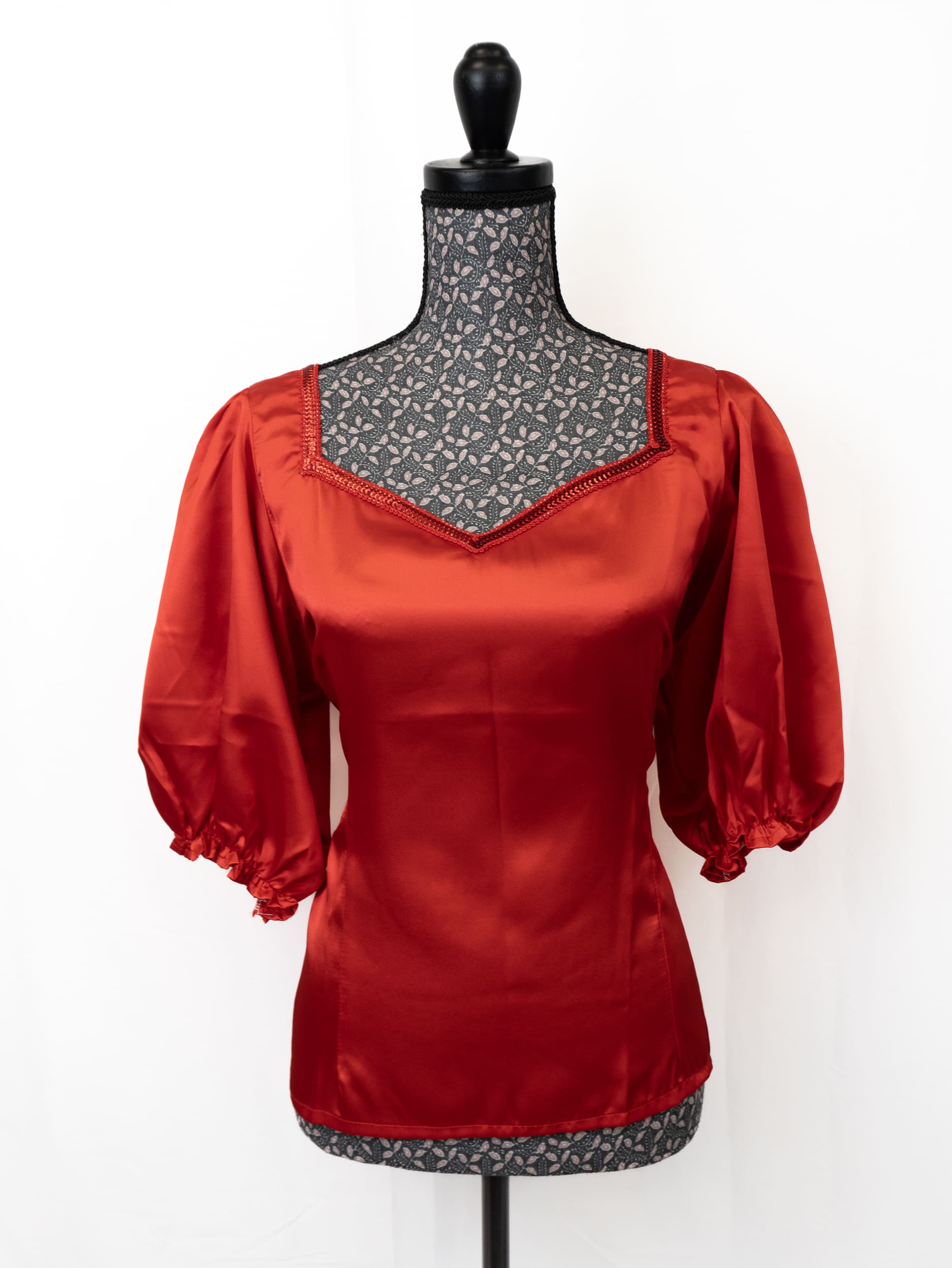 Body satin manche courte bouffante