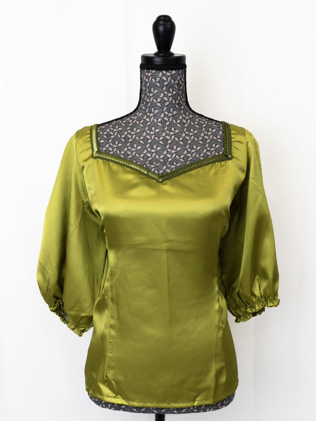 Body satin manche courte bouffante